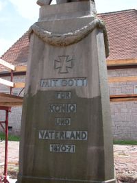 Kriegerdenkmal in Eltmann aus Sandstein reinigen